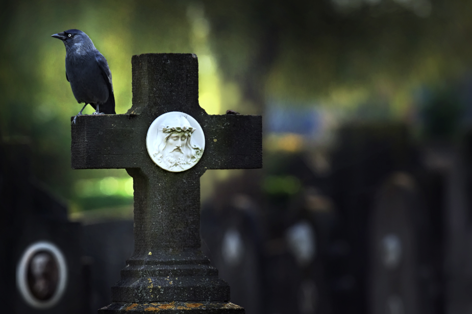 Приметы и суеверия о смерти